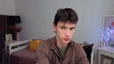 Snapshot of max_foks chatting on December 2025 08:20:01 AM Max online show from December 2025 08:20:01 AM