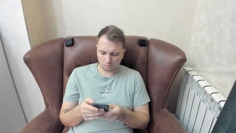 Max online show from October 2025 03:29:01 AM
