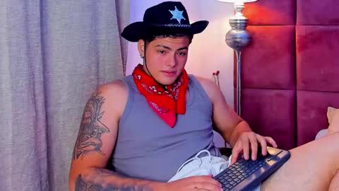 MAX MIULLER online show from October 2025 02:33:01 AM