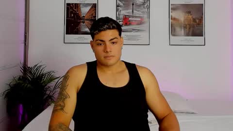MAX MIULLER online show from October 2025 02:45:01 AM