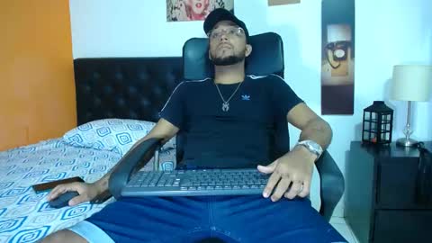 max_sexyhot26 online show from February 2025 03:01:02 AM