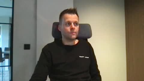 Snapshot of max_straight_1 chatting on January 2025 12:55:01 PM Max take off clothes online show from January 2025 12:55:01 PM