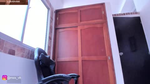 max_valiant1 online show from November 2025 05:26:01 PM