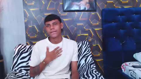 Snapshot of max_willians_ chatting on October 2025 08:51:01 PM max online show from October 2025 08:51:01 PM