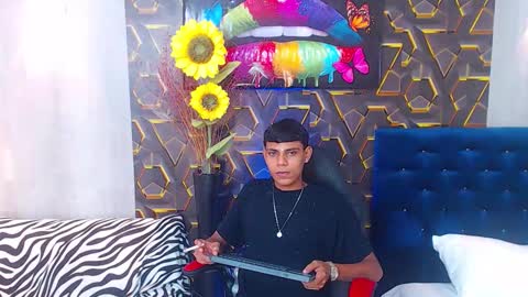 Snapshot of max_willians_ chatting on October 2025 04:11:01 AM max online show from October 2025 04:11:01 AM