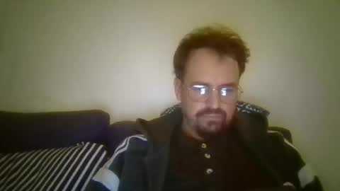 maxhorn591 online show from October 2025 09:04:01 PM