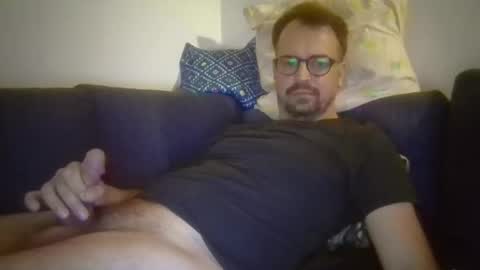 maxhorn591 online show from November 2025 09:47:01 PM