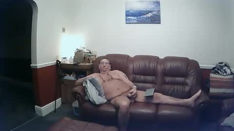 MAX online show from December 2024 08:03:02 PM