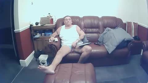 MAX online show from October 2025 10:09:01 PM