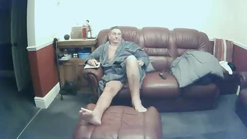 MAX online show from October 2025 10:32:02 PM