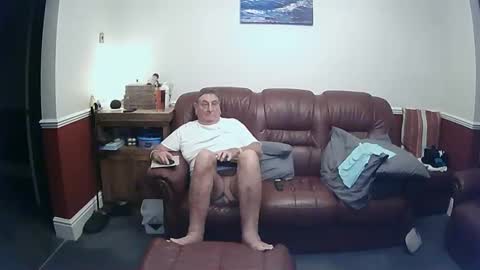 MAX online show from October 2025 10:54:02 PM