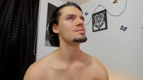 Snapshot of maxi_styles chatting on January 2025 10:31:02 PM Alex online show from January 2025 10:31:02 PM