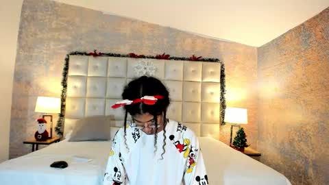 maxim online show from December 2025 03:13:01 AM