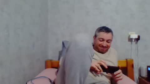 Snapshot of maximefrxx chatting on December 2024 07:59:02 PM Maxime online show from December 2024 07:59:02 PM