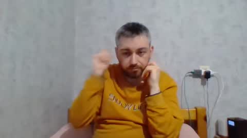 Snapshot of maximefrxx chatting on February 2025 09:10:01 PM Maxime online show from February 2025 09:10:01 PM