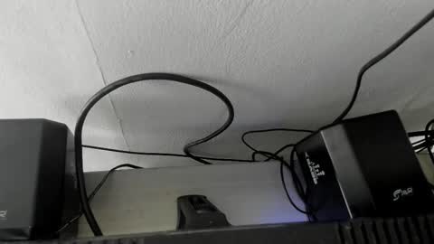 Maximiliano online show from November 2025 07:59:02 PM