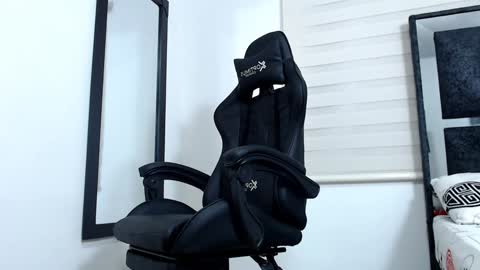 Snapshot of maximo_sebastian chatting on January 2025 04:09:02 AM Maximo Sebastian online show from January 2025 04:09:02 AM