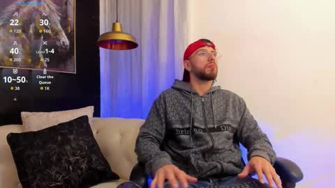 Snapshot of maximo_wolf1 chatting on October 2025 09:59:02 PM Maximo Wolf online show from October 2025 09:59:02 PM