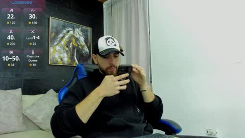 Snapshot of maximo_wolf1 chatting on November 2025 08:22:02 PM Maximo Wolf online show from November 2025 08:22:02 PM