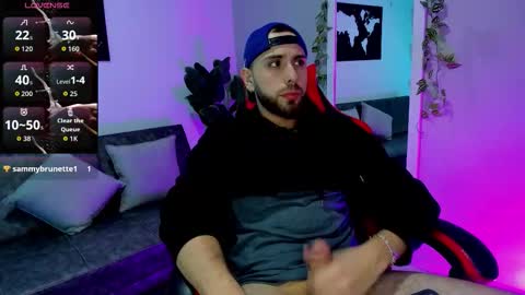 Snapshot of maximo_wolf1 chatting on November 2025 10:45:01 PM Maximo Wolf online show from November 2025 10:45:01 PM