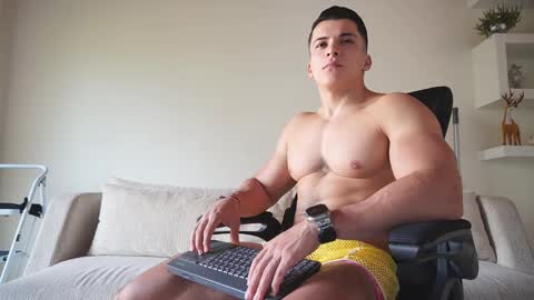 Sebastian online show from November 2025 09:14:01 PM