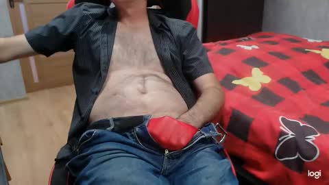 maximus3334 online show from October 2025 09:45:01 AM