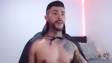 Independent Model online show from October 2025 03:41:02 AM