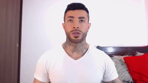 Independent Model online show from March 2026 02:50:02 AM