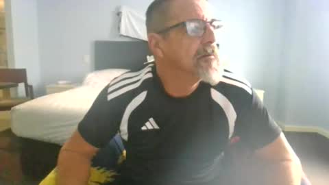 Snapshot of maximus_oreally chatting on May 2026 01:35:02 AM Max online show from May 2026 01:35:02 AM
