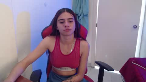 Snapshot of maxinesex_ chatting on May 2026 02:10:01 PM maxinesex_ online show from May 2026 02:10:01 PM