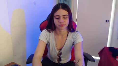 Snapshot of maxinesex_ chatting on May 2026 02:25:01 PM maxinesex_ online show from May 2026 02:25:01 PM