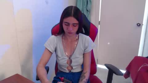 Snapshot of maxinesex_ chatting on June 2026 01:57:02 PM maxinesex_ online show from June 2026 01:57:02 PM