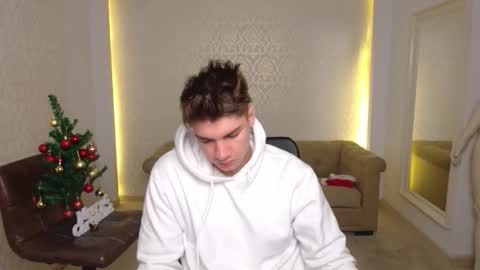 MaxKaiden online show from December 2025 05:37:01 AM