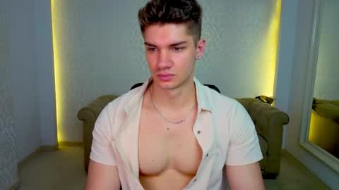 MaxKaiden online show from May 2026 05:15:02 AM