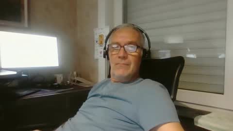 maxou569 online show from October 2025 08:36:02 AM