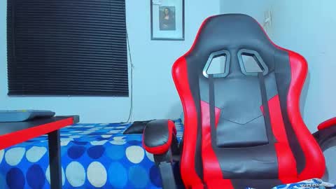 MAX online show from October 2025 08:51:02 PM