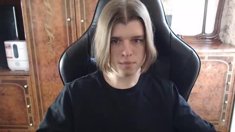 Snapshot of maxplay18 chatting on February 2025 10:06:02 AM Max online show from February 2025 10:06:02 AM