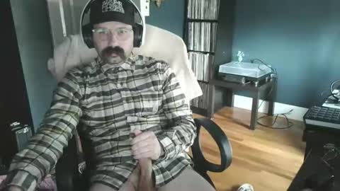 maxpower840 online show from April 2026 05:55:01 PM