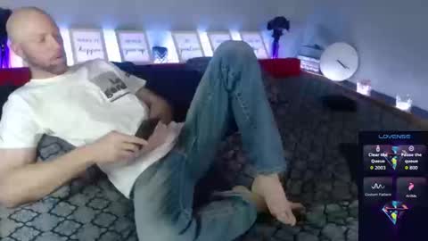 MaxRouger online show from September 2025 04:12:02 AM