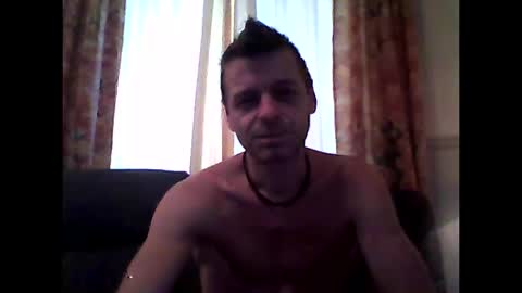 MaxTheWolf online show from October 2025 12:47:01 PM