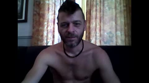 MaxTheWolf online show from November 2025 06:59:02 PM
