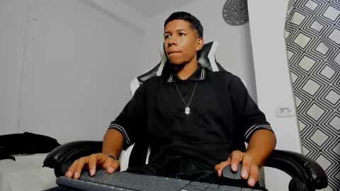 maxvibe420 online show from October 2025 01:11:01 PM