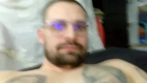 Snapshot of maxview67 chatting on December 2025 05:09:02 PM Max online show from December 2025 05:09:02 PM