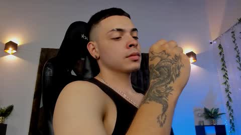 MAX online show from February 2025 09:37:02 PM