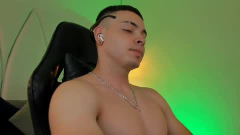 MAX online show from March 2025 10:47:01 PM