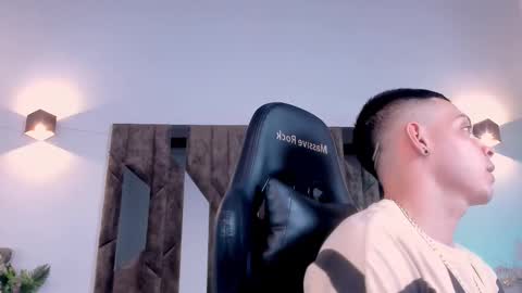 MAX online show from March 2025 08:52:02 PM