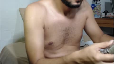 Snapshot of maxxxiimiliano chatting on November 2025 12:13:01 AM Maxx online show from November 2025 12:13:01 AM