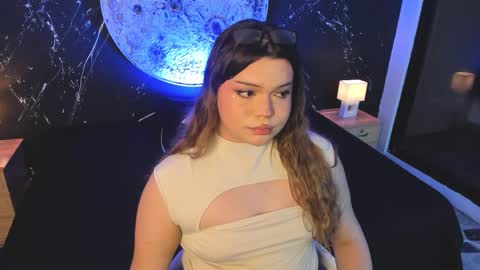 Maxine Minx online show from October 2025 04:00:01 AM