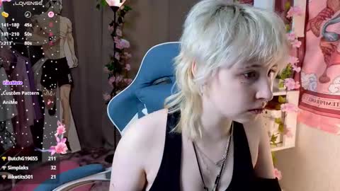 Snapshot of may_leaf chatting on February 2026 06:26:01 AM Mary online show from February 2026 06:26:01 AM