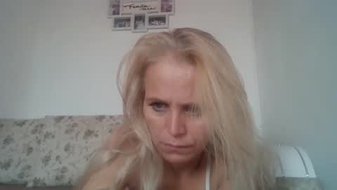 Snapshot of maya0087 chatting on October 2025 07:28:02 AM maya0087 online show from October 2025 07:28:02 AM